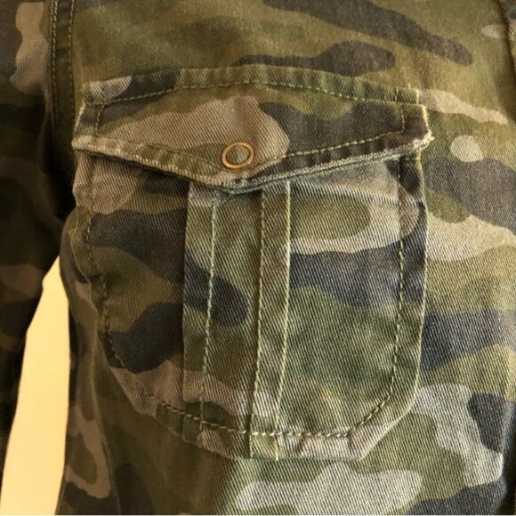 Arizona Camo Button up Tee size x Large Long Sleeve - Picture 4 of 8